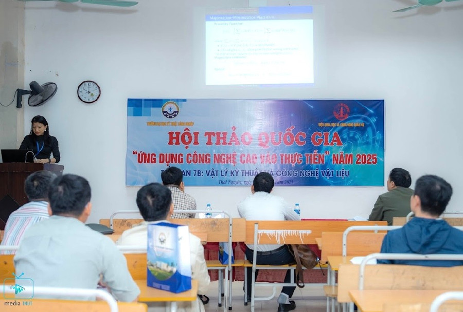 Hội thảo thu hút sự tham gia của hơn 300 tác giả.