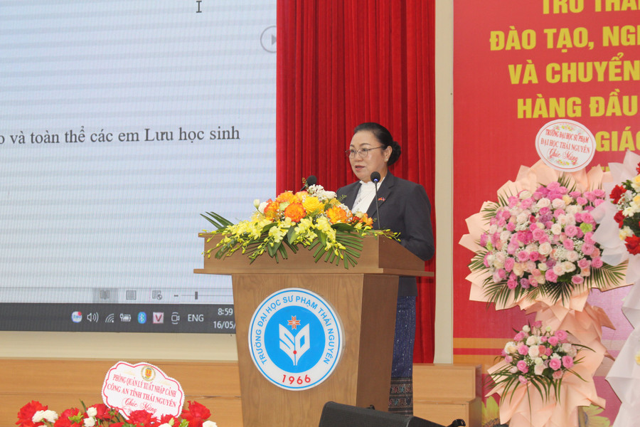 Bà Khăm-Phâu Ân-Thạ-Văn – Đại sứ đặc mệnh toàn quyền nước CHDCND Lào tại Việt Nam phát biểu tại Hội nghị. img-1632.jpg