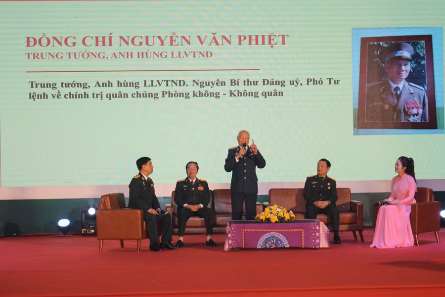 Giao lưu Tự hào truyền thống Quân đội Nhân dân Việt Nam Anh hùng