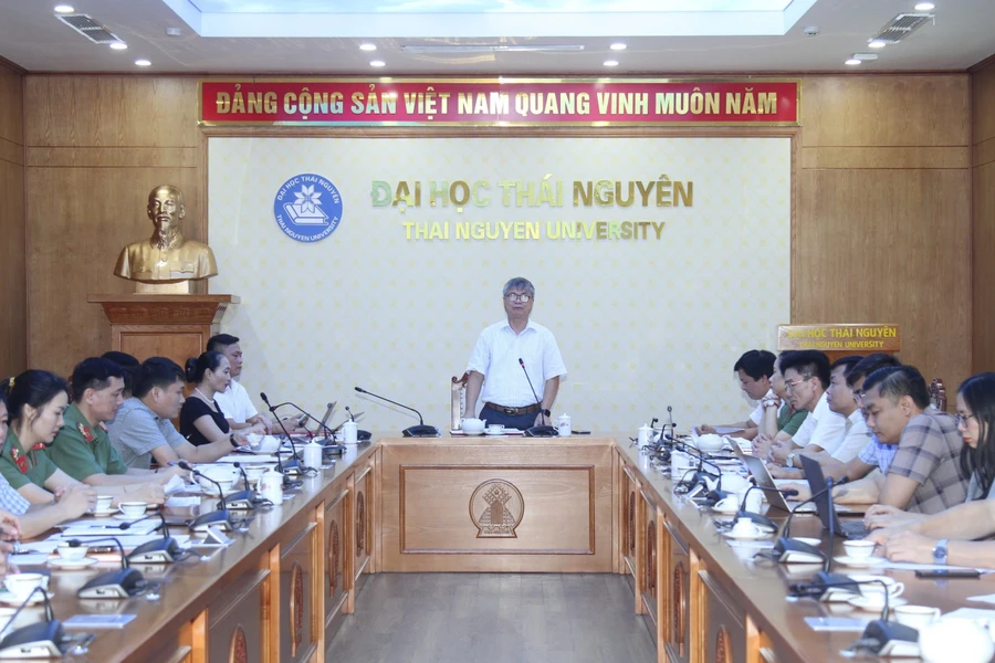 PGS.TS Trần Thanh Vân - Phó Giám đốc Đại học Thái Nguyên phát biểu tại hội nghị tổng kết công tác người học năm học 2023-2024.