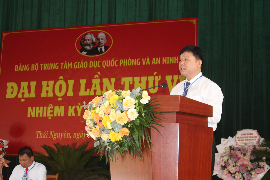 PGS.TS Hoàng Văn Hùng - Giám đốc Đại học Thái Nguyên phát biểu. img-2482.jpg