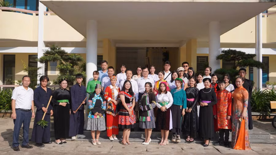 Việc phát huy bản sắc văn hóa các dân tộc trong môi trường giáo dục đại học đang trở thành một chiến lược mang tính nhân văn và lâu dài.