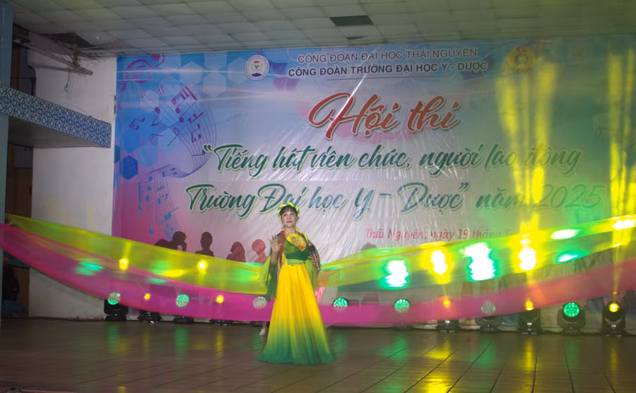 Tiết mục đơn ca đặc sắc tại Hội thi.