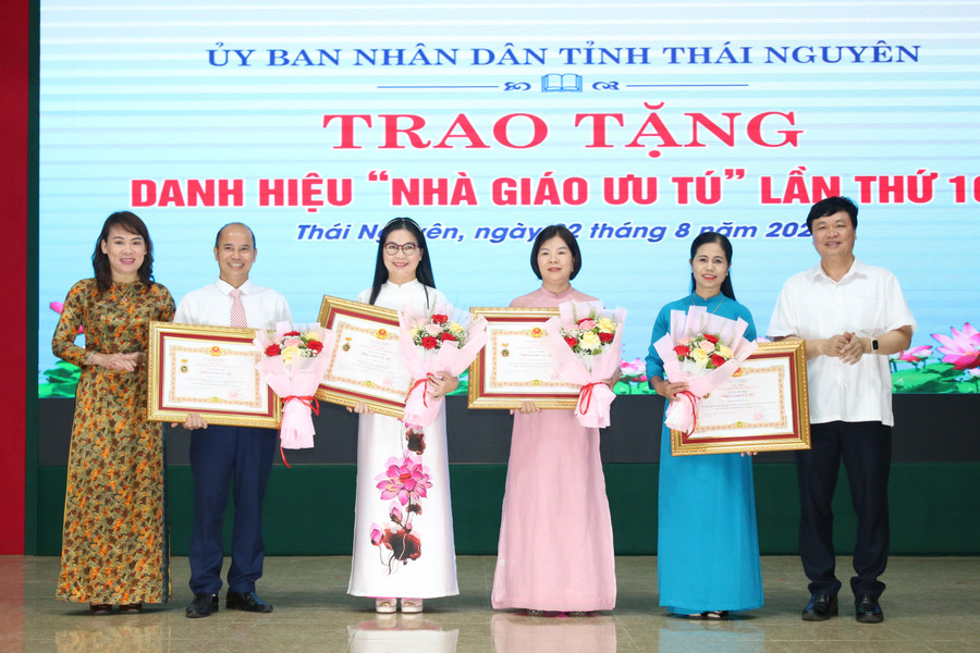 Thái Nguyên nỗ lực hoàn thành xuất sắc nhiệm vụ trọng tâm trong năm học mới.