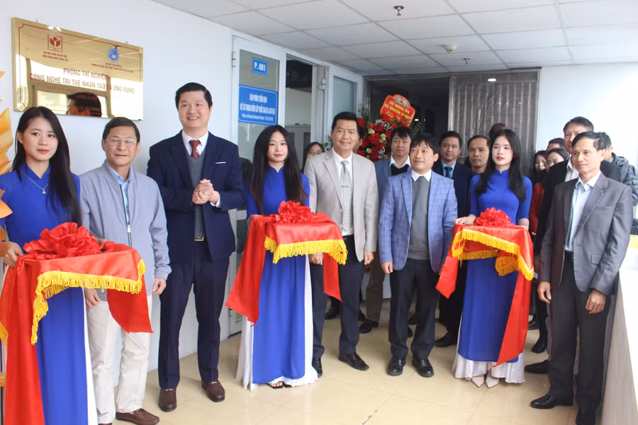 Khánh thành phòng thí nghiệm Công nghệ trí tuệ nhân tạo và ứng dụng.