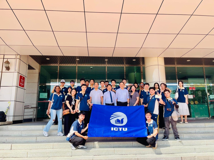 Việc ICTU triển khai các chương trình đào tạo bán dẫn vi mạch và AI không chỉ đáp ứng nhu cầu của thị trường lao động mà còn phù hợp với định hướng phát triển ngành công nghiệp bán dẫn của Việt Nam.