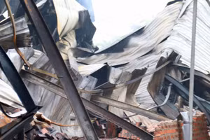 Sau vụ cháy, nhà xưởng, tài sản của 4 doanh nghiệp tại xã Hưng Đạo, huyện Tứ Kỳ (tỉnh Hải Dương) bị thiệt hại nặng chưa thể thống kê.