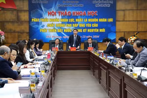 Quang cảnh buổi hội thảo khoa học