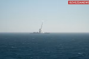 Chiến hạm Nga phóng tên lửa Zircon trong tập trận Zapad 2025.