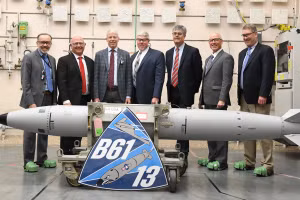 Bom hạt nhân thế hệ mới của Mỹ.