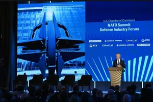 Tổng thư ký NATO Jens Stoltenberg phát biểu tại Phòng Thương mại Mỹ ngày 9 tháng 7 năm 2024.