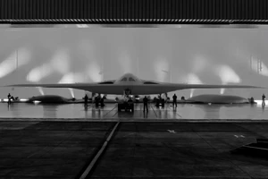 Máy bay chiến lược B-21 Raider của Mỹ.