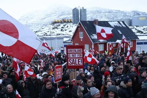 Người dân biểu tình phản đối kế hoạch sáp nhập Greenland của Tổng thống Donald Trump.