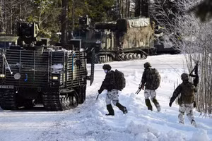 Binh sĩ Pháp trong một cuộc tập trận chung với NATO.
