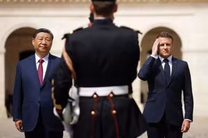 Chủ tịch Trung Quốc Tập Cận Bình và Tổng thống Pháp Emmanuel Macron.