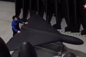 Bên trong nhà máy sản xuất UAV cảm tử của Nga.