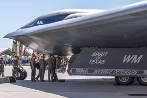 Oanh tạc cơ tàng hình B-2 Spirit của Mỹ.