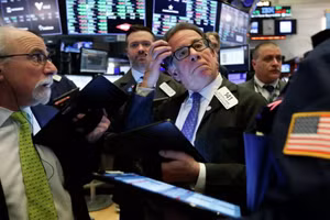 Giao dịch tại Sở giao dịch chứng khoán New York.