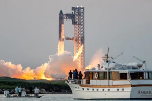 Tàu SpaceX Starship cất cánh từ Starbase gần Boca Chica, Texas, ngày 13 tháng 10 năm 2024.