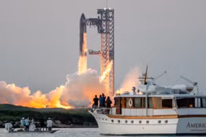 Tàu SpaceX Starship cất cánh từ Starbase gần Boca Chica, Texas, ngày 13 tháng 10 năm 2024.