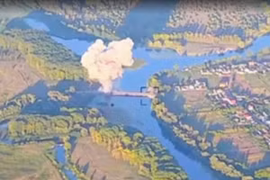 Hình ảnh Ukraine phá hủy cây cầu tại Kursk.