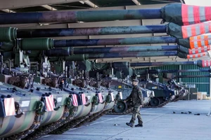 Đơn vị pháo tự hành PzH-2000 của Đức.