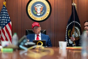 Tổng thống Mỹ Donald Trump tại Phòng Tình huống ở Nhà Trắng ngày 21 tháng 6.