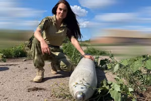 Đầu đạn còn nguyên vẹn của Storm Shadow do lực lượng Nga thu được.