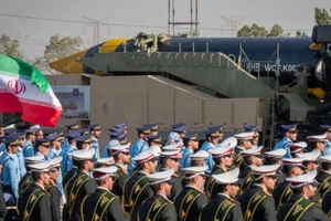 Tên lửa đạn đạo Khorramshahr-4 của Iran.