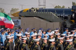 Tên lửa đạn đạo Khorramshahr-4 của Iran.