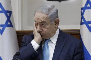 Thủ tướng Israel Benjamin Netanyahu trong một cuộc họp với nội các.