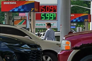 Giá nhiên liệu tại một trạm xăng ở Pittsburgh, Mỹ.