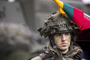 Binh sĩ Litva trong một cuộc tập trận chung với NATO.