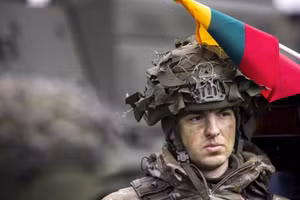 Binh sĩ Litva trong một cuộc tập trận chung với NATO.