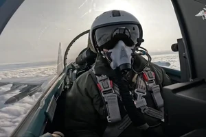 Tiêm kích Su-35S làm nhiệm vụ chiến đấu hôm 26 tháng 11.