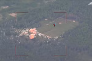 Khoảnh khắc tên lửa Iskander-M đánh trúng căn cứ Ukraine hôm 20 tháng 5.