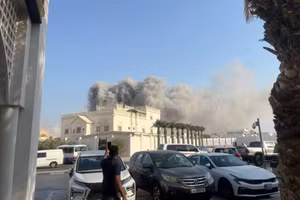 Tòa nhà bị Israel tấn công.