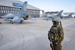 Tiêm kích F-16 của Romania tại Căn cứ Không quân Borcea.