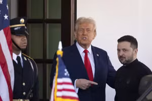 Tổng thống Mỹ Donald Trump và Tổng thống Ukraine Volodymyr Zelensky.