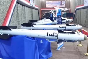 Các tên lửa R-73, R-27T và R-77 của Houthi.