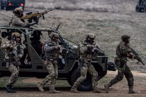 Quân đội NATO trong một cuộc diễn tập chung.