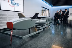 Tên lửa hành trình tầm xa Taurus của Đức.