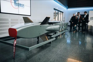 Tên lửa hành trình tầm xa Taurus của Đức.