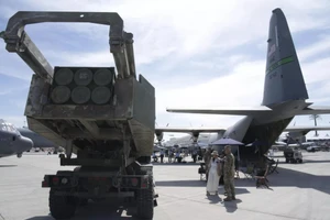 Hệ thống HIMARS.