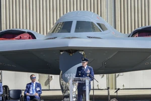 Máy bay tàng hình B-21 Raider của Mỹ.