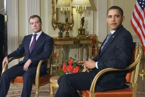 Tổng thống Nga Dmitry Medvedev và Tổng thống Mỹ Barack Obama bên lề hội nghị thượng đỉnh G20, ngày 1/4/2009 tại London.