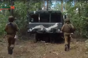 Belarus triển khai pháo phản lực hạng nặng gần biên giới với Ukraine.