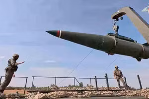 Lực lượng tên lửa Nga diễn tập chiến đấu với Iskander-M tại Kaliningrad. 