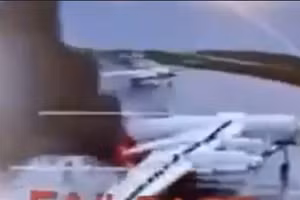 Máy bay Tu-95MS bốc cháy sau đòn tập kích của Ukraine.