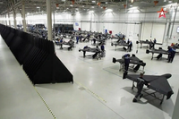 nha-may-uav.jpg